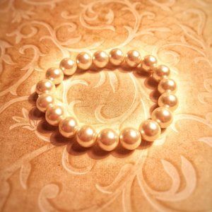 Slip on faux pearl bracelet